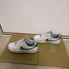 Nike Air Force 1 ホワイト/グリーン