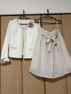 入学式　セレモニースーツ　コサージュ付き