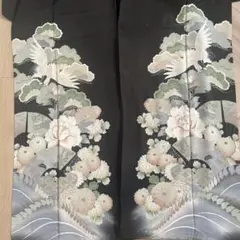 黒留袖 鶴と花　古布　レトロ　刺繍　リメイク用　お細工用