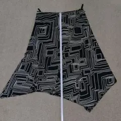 【今だけ値下げ】【美品】UNTITLED スカート アシンメトリー