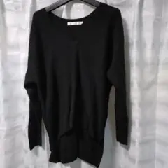美品 AZUL basic Vネックニット L