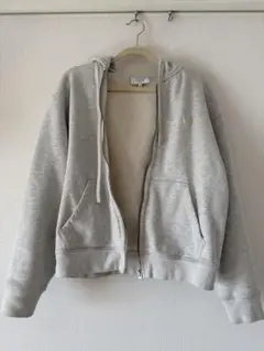 MAISON KITSUNÉ グレー フルジップパーカー　レディースのサムネイル