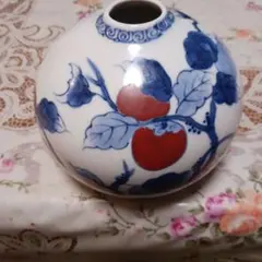 青赤花柄球形陶器花瓶