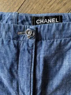 美品　シャネル　デニムパンツ38のサムネイル