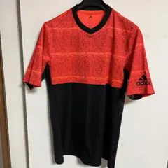 adidas サッカーシャツ　S