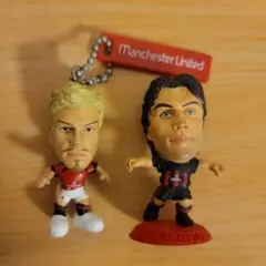 ベッカム マルディーニ キーホルダーとフィギュア
