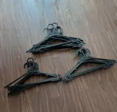 【中古 ハンガー】クリーニングハンガー 30本 黒色