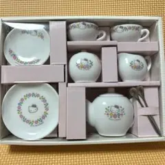 【期間限定】ハローキティ　お花　ティーセット　1995年