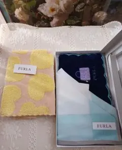 FURLA フルラ ハート柄 刺繍あり タオルハンカチセット ３つ
