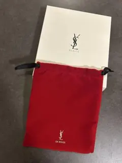 akidambo.22-27 様 YSL イヴサンローラン LOVE柄ポーチ - メルカリ