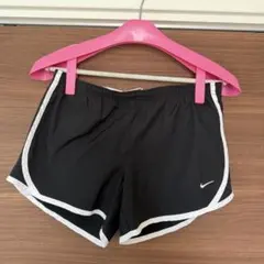 Nike ドライフィット ショートパンツ 黒 ランニング ジョギング