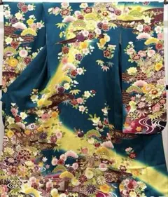 振袖 刺繍 金駒 金彩 紋意匠 撥水加工済 MO3736 - メルカリ