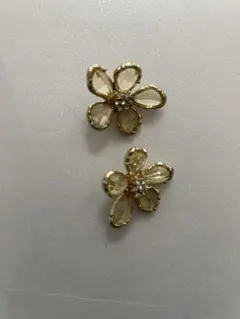花デザイン ピアス(両耳用) 2セット