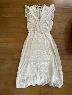 ZARA フリル付きホワイトドレス S