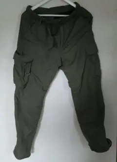 オリーブ色 Sサイズ カーゴパンツ