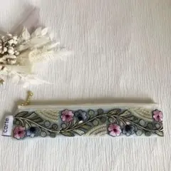 ハンドメイド　刺繍リボンペンケース　ポーチ　ライトブルー