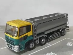 トラックコレクション第3弾　日産ディーゼルクオン　　16kl化成ローリー改造のサムネイル