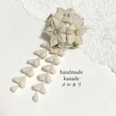 お花の髪飾り❀つまみ細工　七五三　浴衣着物　和装　オフホワイト