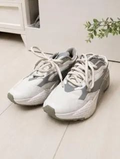 ゴルフシューズ　PUMA RS-X スニーカー ホワイト グレー レディースのサムネイル