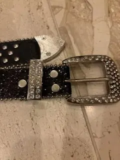 スタッズラインストーン付きレザーベルト