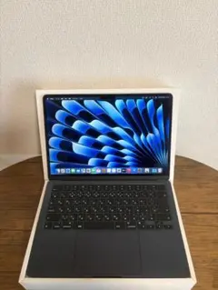 (美品)MacBook Air☆M3☆16GB☆256GB☆ MacBook 中古 販売】MacBook Air M3 / 13インチ / 2024 / 16GB