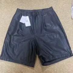 【タグ付新品未使用】TAKEO KIKUCHIレザーショートパンツのサムネイル