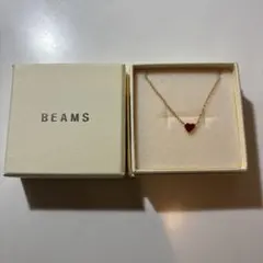 BEAMS 赤いハート型の金メッキネックレス