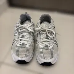 new balance 530 スニーカー　ホワイトのサムネイル
