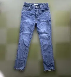 fifth カットオフスリムストレートダメージデニム　S ストレッチ