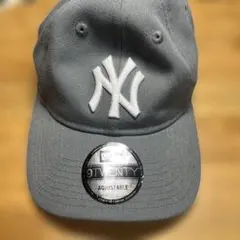 NEW ERA MoMA 9TWENTY キャップ グレー