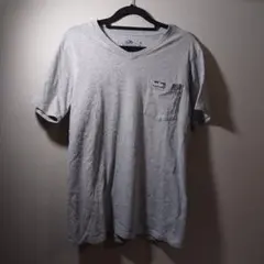 BLUE BLUE ポケット付き Vネック Tシャツ グレーのサムネイル