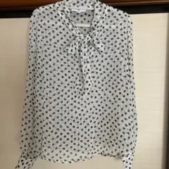 NATURAL BEAUTY BASIC ハート柄 ボウタイブラウス Sのサムネイル