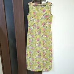 美品。ローラアシュレイ。花柄。タイトロング。ワンピース