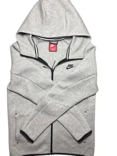 NIKEテックフリースグレー
