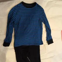 【UNIQLO】ユニクロ　パジャマ　長袖長ズボン　140cm　青✕黒　ボーダー