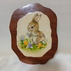 ウサギと花　木製プレート　壁掛け　飾り