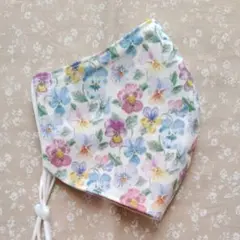 ♢ハンドメイド　大きめ　立体布マスク　リバティ生地使用　タナローン　M398