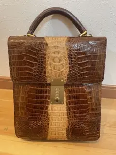 【未使用級】本革 カイマンワニ革 カイマンレザー ハンドバッグ 高級バッグ 茶 楽天市場】【スーパーSALE!!】カイマン 牛革 型押し 鍵付き