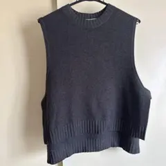 tumugu; ダークグレー ニットベスト F