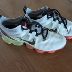 Nike Air VaporMax ホワイト/ブラック/レッド