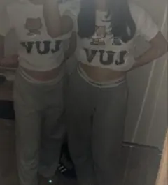 Hello Kitty Tシャツ