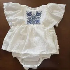 【新品・未使用】ベビー ロンパース ホワイト 刺繍 フリルのサムネイル
