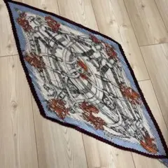 ロペピクニック　オレンジ花柄ダイヤモンド型スカーフ