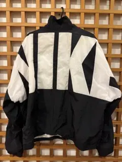 Nike ナイロンジャケット ビッグロゴ