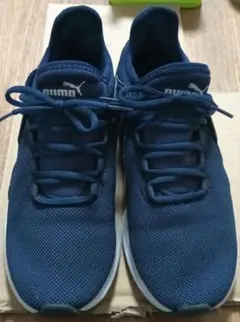 PUMA ネイビー スニーカー