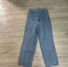 ハイウエストライトブルーデニムパンツ