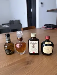 MARTELL、Hennessyコニャックミニチュアボトル3本セット - メルカリ