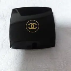CHANEL ゴールド パウダーアイシャドウ