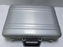 ZEROHALLIBURTON ゼロハリバートン アタッシュケースのサムネイル