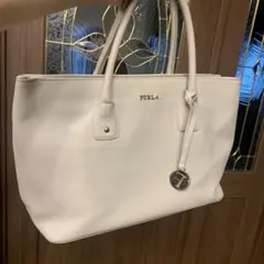 Item thumbnail for item 5b702b97-6f26-45eb-8721-dacd9eeb62c7